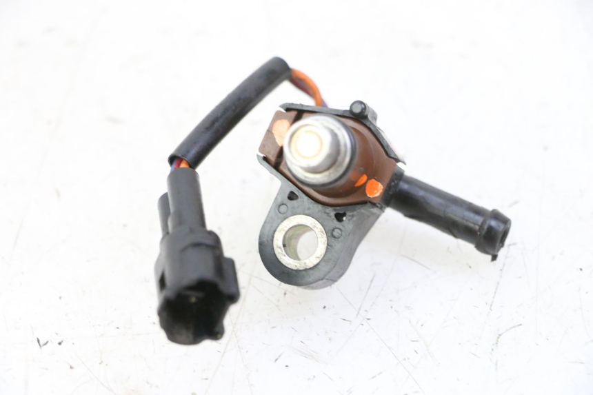 photo de INJECTOR YAMAHA X-MAX XMAX 250 (2006 - 2009) - Alternative perspective