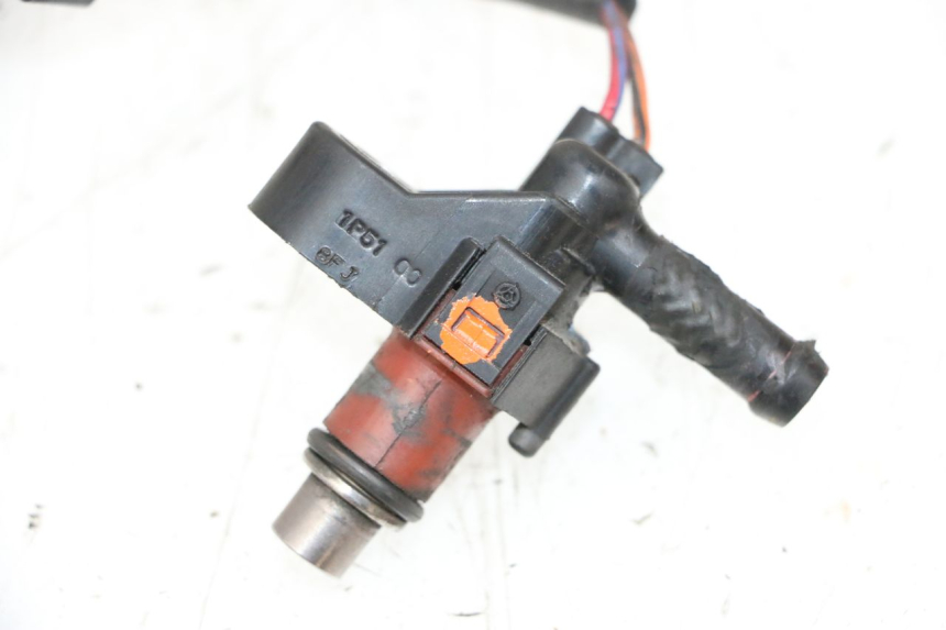 photo de INJECTOR YAMAHA XMAX X-MAX 125 (2006 - 2009) - Technical close-up