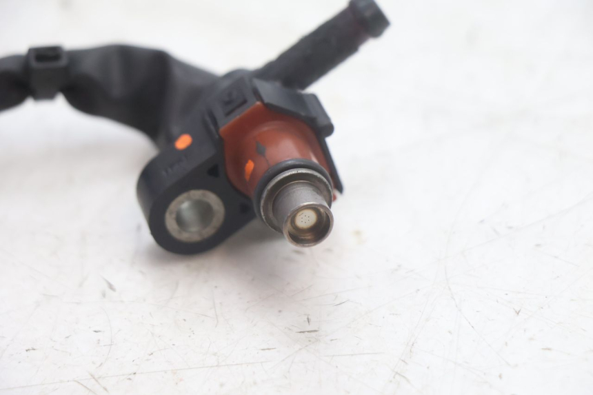 photo de INJECTOR YAMAHA XMAX X-MAX 125 (2006 - 2009) - Surface and material condition