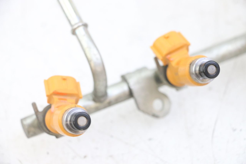 photo de FUEL INJECTOR YAMAHA XJ6 ABS 600 (2008 - 2016) - Zoom on usage condition