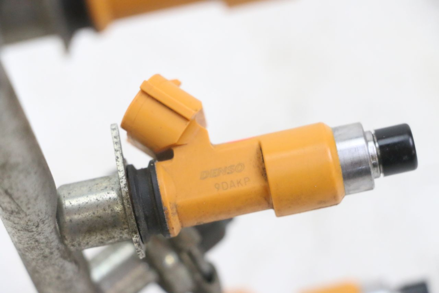 photo de FUEL INJECTOR YAMAHA XJ6 ABS 600 (2008 - 2016) - Product overview