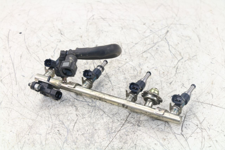 photo de FUEL INJECTOR YAMAHA FZ1 FAZER 1000 (2007 - 2009) - Technical close-up