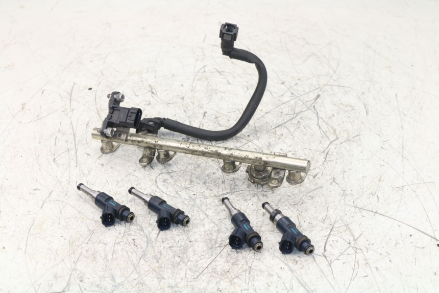 photo de FUEL INJECTOR YAMAHA FZ1 FAZER 1000 (2007 - 2009) - Surface and material condition