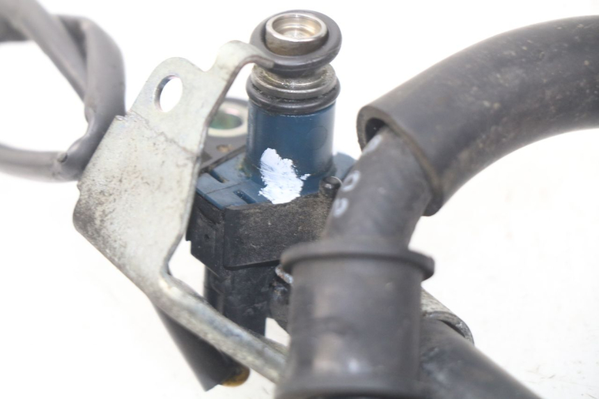 photo de FUEL INJECTOR YAMAHA YP X-MAX XMAX 400 (2014 - 2017) - Technical close-up