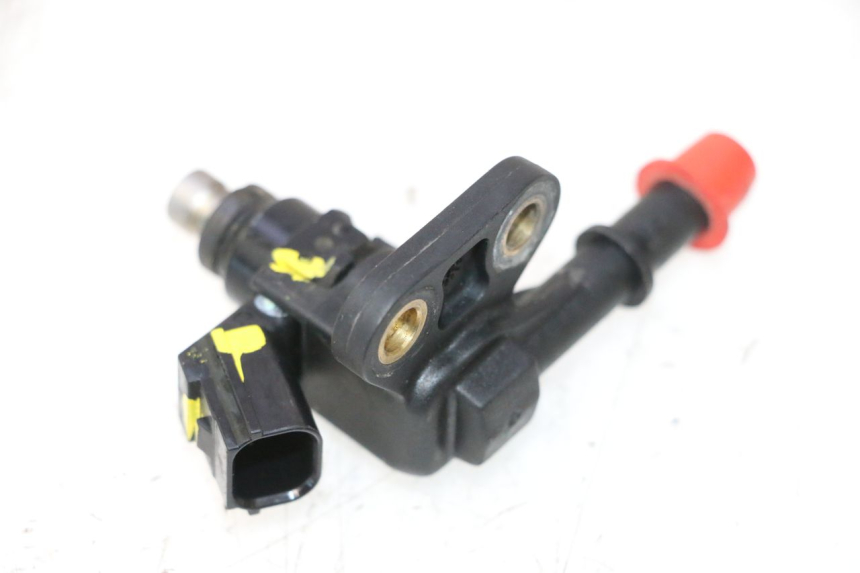photo de INJECTOR PIAGGIO ZIP 4T 50 (2018 - 2020) - Alternative perspective