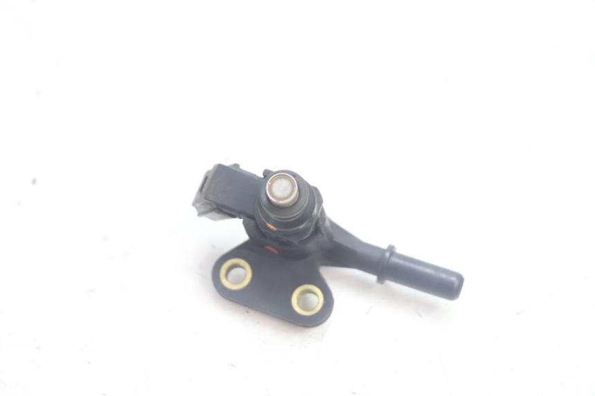 photo de FUEL INJECTOR PIAGGIO ZIP IGET 4T 50 (2021 - 2023) - Alternative perspective