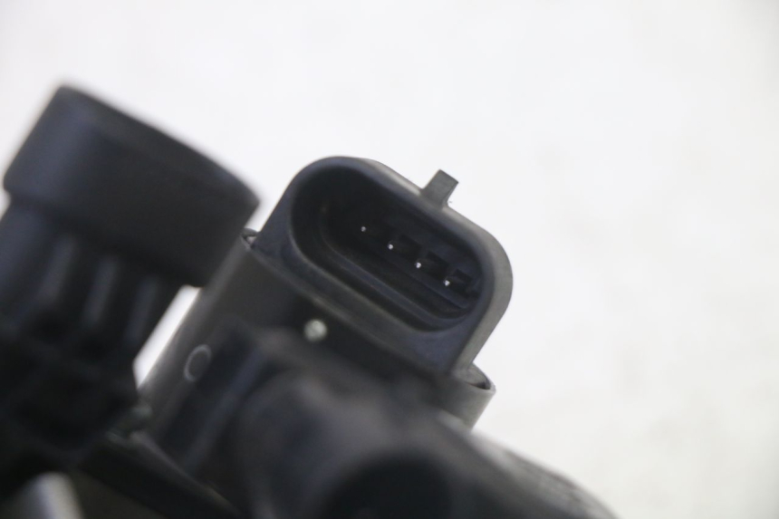 photo de INJECTION THROTTLE BODIES QUADRO 4 4D 350 (2015 - 2018) - Alternative perspective