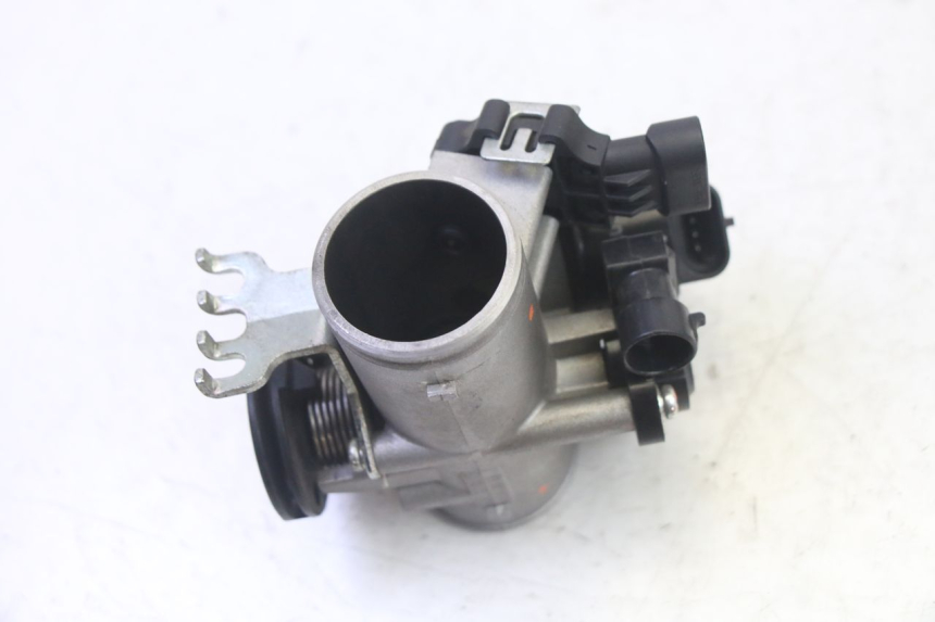 photo de INJECTION THROTTLE BODIES QUADRO 4 4D 350 (2015 - 2018) - Technical close-up