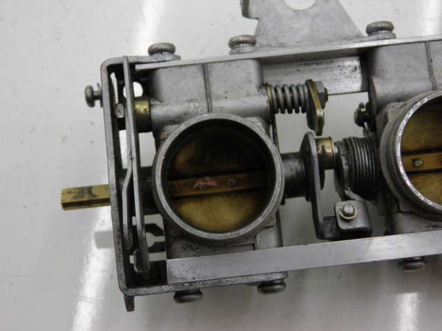 photo de INJECTION THROTTLE BODIES BMW K 75 RT ABS 750 (1989 - 1997) - Technical close-up