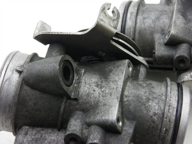 photo de INJECTION THROTTLE BODIES BMW R RT ABS 1100 (1996 - 2001) - Surface and material condition