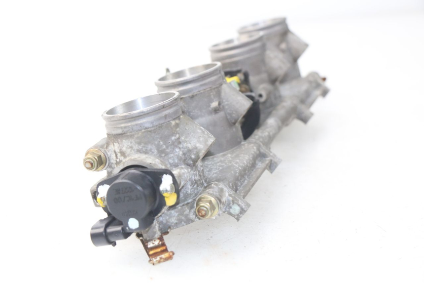 photo de INJECTION THROTTLE BODIES MV AGUSTA BRUTALE R WALLY 910 (2008 - 2008) - Surface and material condition