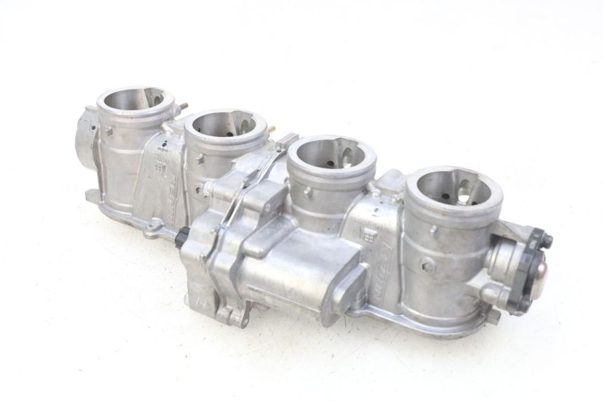 photo de INJECTION HONDA CB R 1000 (2018 - 2023) - Alternative perspective