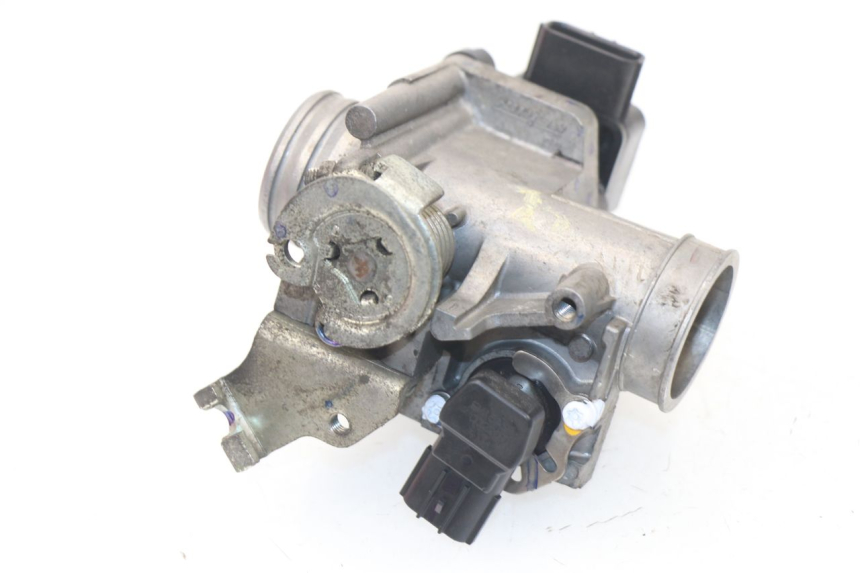 photo de INJECTION THROTTLE BODIES HONDA CBF 125 (2009 - 2015) - Zoom on usage condition