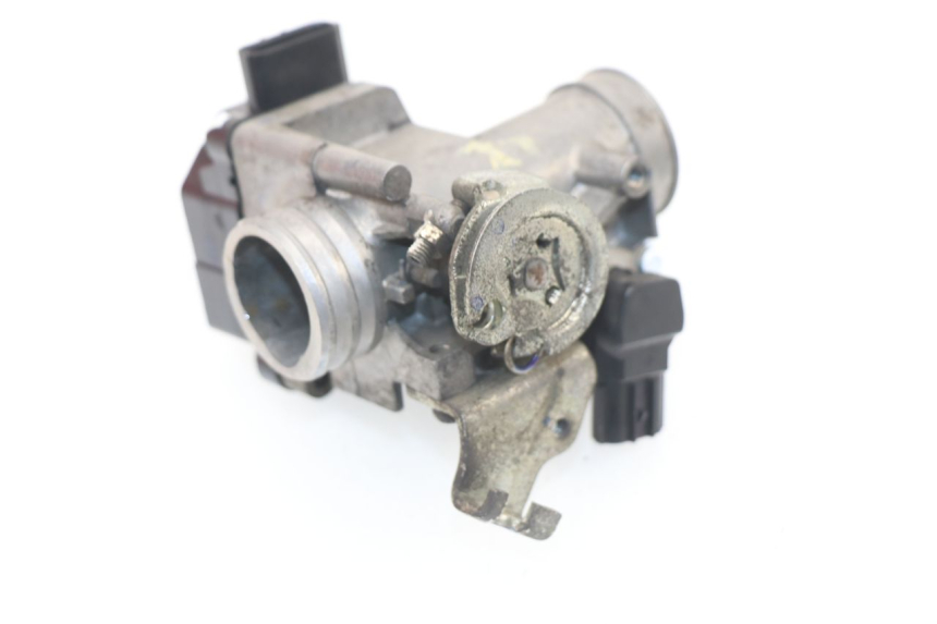 photo de INJECTION THROTTLE BODIES HONDA CBF 125 (2009 - 2015) - Alternative perspective