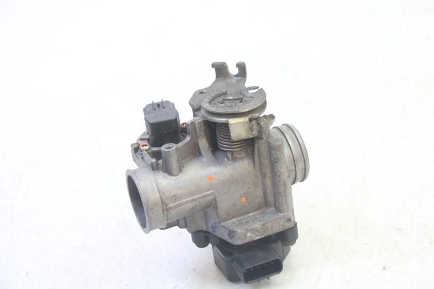photo de INJECTION THROTTLE BODIES HONDA CBF 125 (2009 - 2015) - Zoom on usage condition