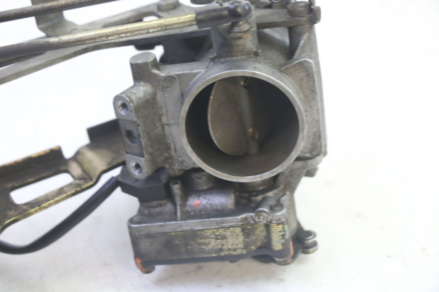 photo de INJECTION THROTTLE BODIES SUZUKI DL V STROM 1000 (2002 - 2007) - Surface and material condition