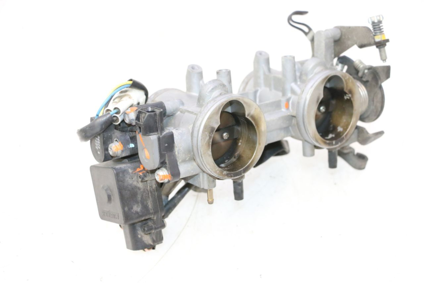 photo de INJECTION THROTTLE BODIES KAWASAKI ER-6 ER6 N 650 (2005 - 2009) - Zoom on usage condition
