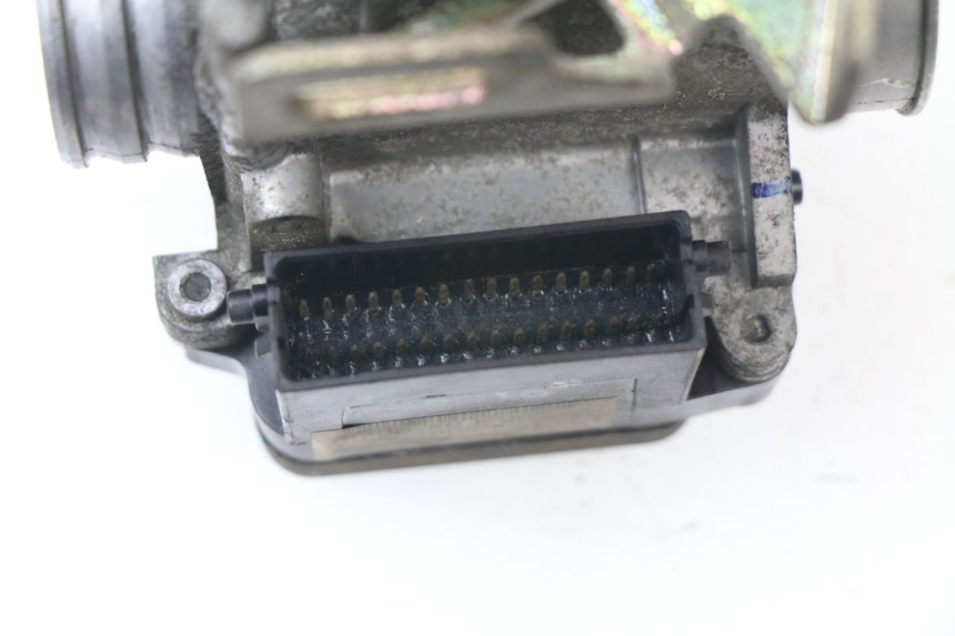 photo de INJECTION THROTTLE BODIES HONDA FES PANTHEON 125 (2003 - 2007) - Technical close-up