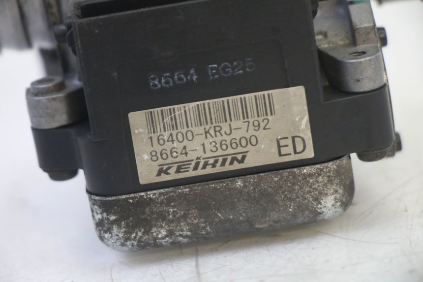 photo de INJECTION HONDA FES S-WING SWING ABS 125 (2007 - 2015) - Alternative perspective