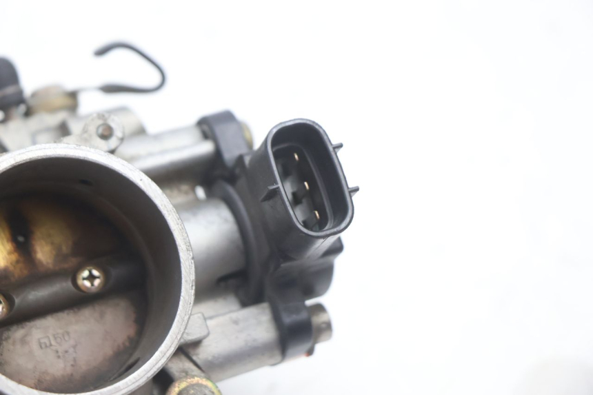 photo de INJECTION THROTTLE BODIES YAMAHA FJR 1300 (2001 - 2005) - Alternative perspective