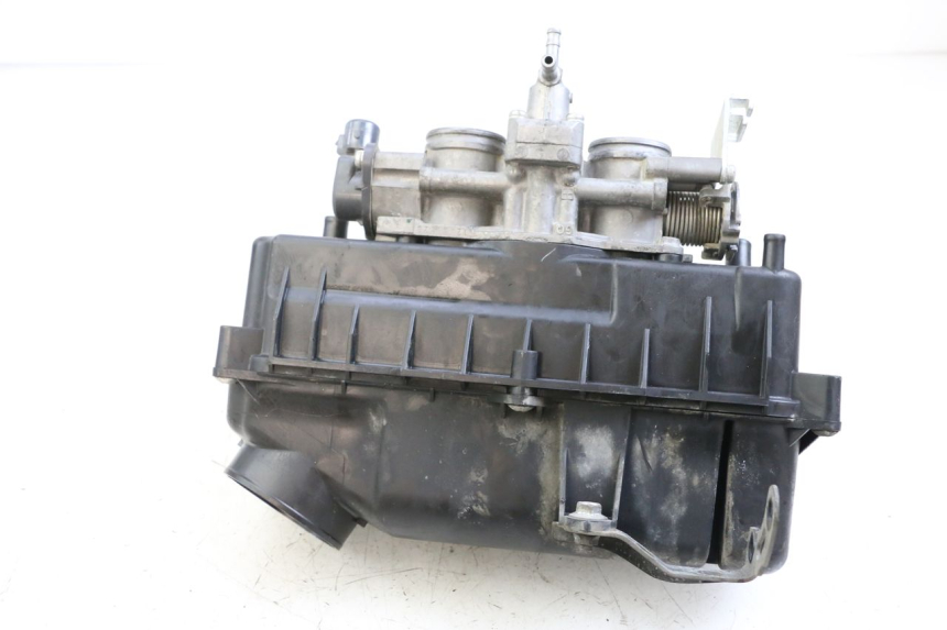 photo de INJECTION THROTTLE BODIES HONDA FJS SILVER WING SILVERWING 400 (2005 - 2008) - Alternative perspective