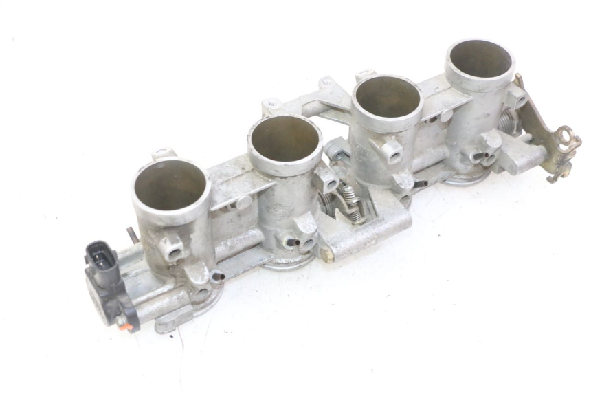 photo de INJECTION THROTTLE BODIES YAMAHA FZ6 N FAZER 600 (2004 - 2006) - Alternative perspective