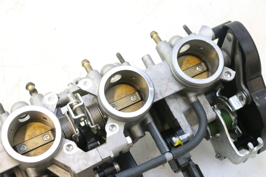 photo de INJECTION THROTTLE BODIES YAMAHA FZ8 800 (2010 - 2016) - Supplementary product photo