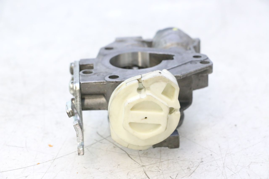 photo de INJECTION THROTTLE BODIES GILERA GP 800 (2007 - 2013) - Alternative perspective
