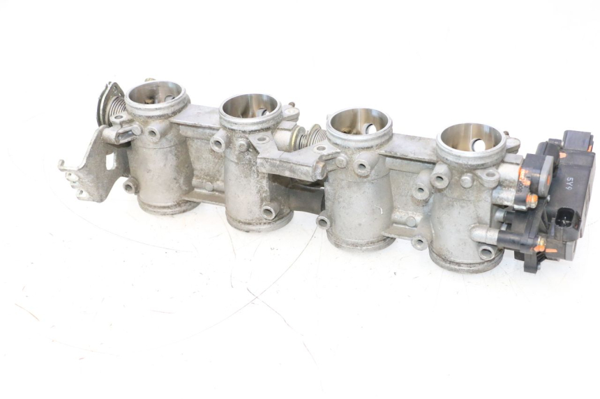 photo de INJECTION THROTTLE BODIES SUZUKI GSR 600 (2005 - 2012) - Alternative perspective