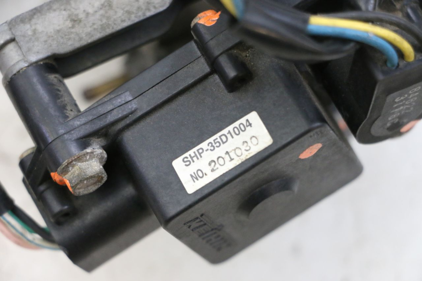 photo de INJECTION THROTTLE BODIES SUZUKI GSXR GSX-R 1000 (2003 - 2004) - Alternative perspective