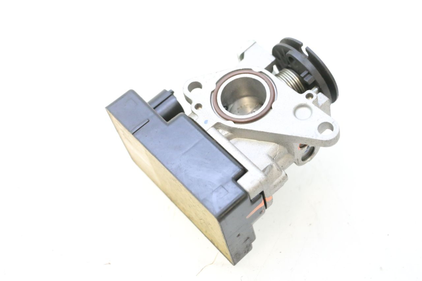 photo de INJECTION PEUGEOT KISBEE 4T 50 (2018 - 2022) - Surface and material condition