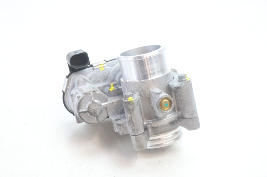 photo de INJECTION THROTTLE BODIES PIAGGIO MP3 HPE 530 (2022 - 2026) - Technical close-up