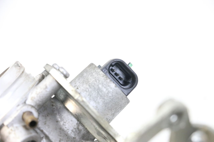 photo de INJECTION THROTTLE BODIES MOTO GUZZI NORGE 8V GT 1200 (2011 - 2016) - Alternative perspective