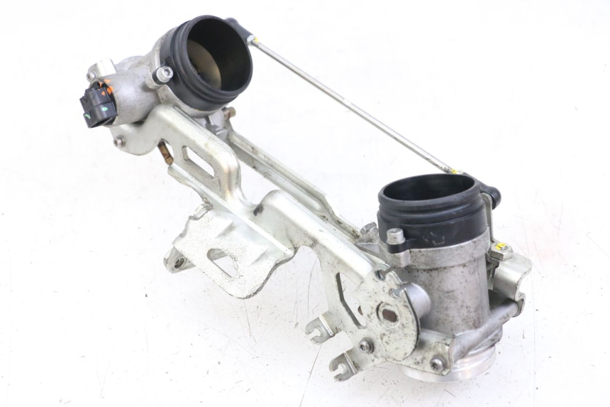 photo de INJECTION THROTTLE BODIES MOTO GUZZI NORGE 8V GT 1200 (2011 - 2016) - Markings and original references