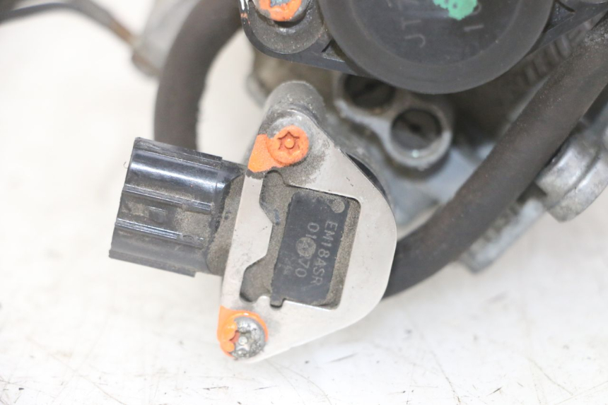 photo de INJECTION THROTTLE BODIES HONDA NTV DEAUVILLE ABS 700 (2007 - 2016) - Technical close-up