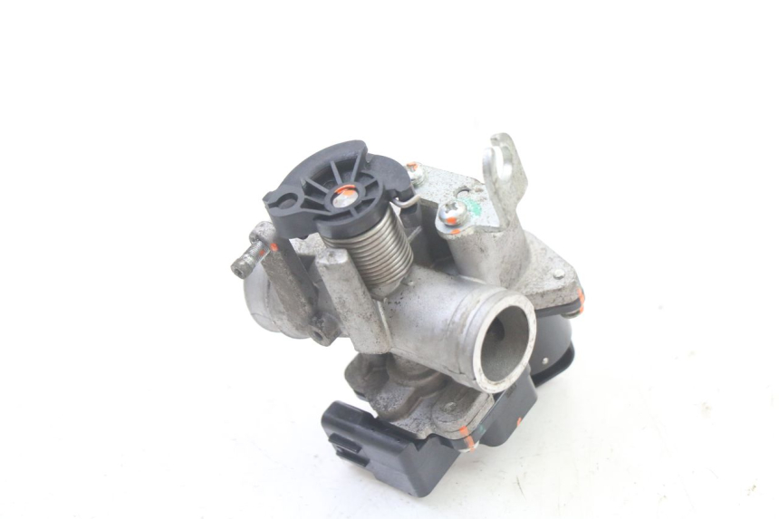 photo de INJECTION THROTTLE BODIES JM MOTORS OLDIES GT 4T 50 (2018 - 2025) - Technical close-up