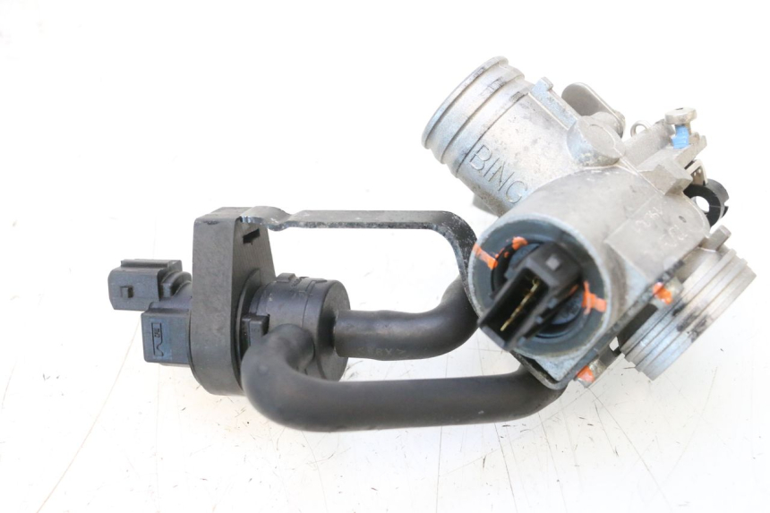 photo de INJECTION THROTTLE BODIES PEUGEOT SATELIS COMPRESSOR K15 125 (2006 - 2009) - Zoom on usage condition