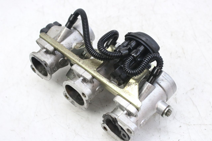 photo de INJECTION TRIUMPH SPRINT ST 955 (1999 - 2001) - Additional view of the item