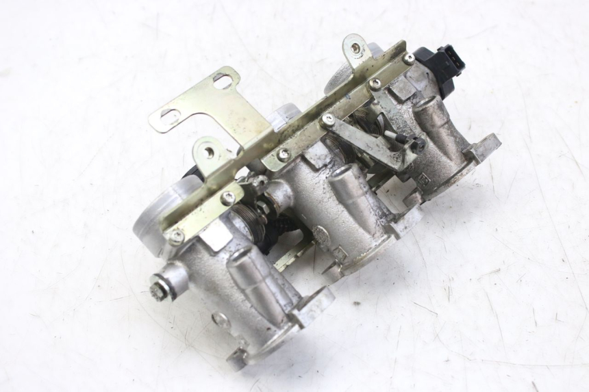 photo de INJECTION TRIUMPH SPRINT ST 955 (1999 - 2001) - Fixing points details