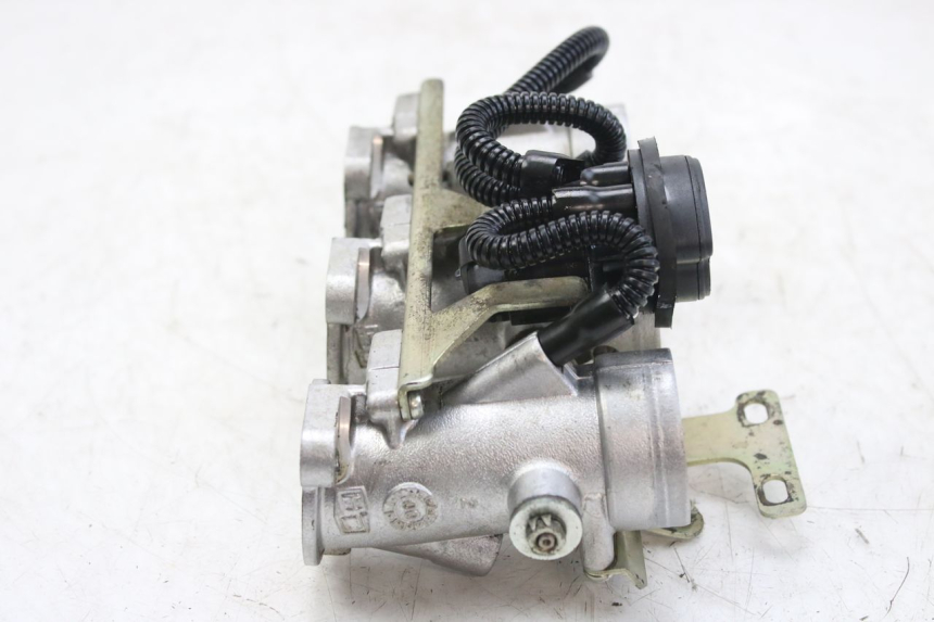 photo de INJECTION TRIUMPH SPRINT ST 955 (1999 - 2001) - Surface and material condition