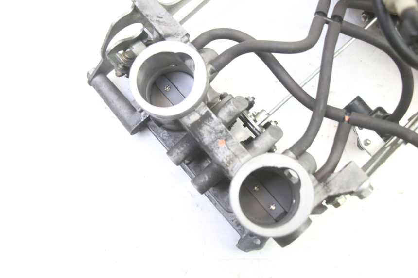 photo de INJECTION THROTTLE BODIES HONDA ST PAN EUROPEAN 1300 (2002 - 2013) - Surface and material condition