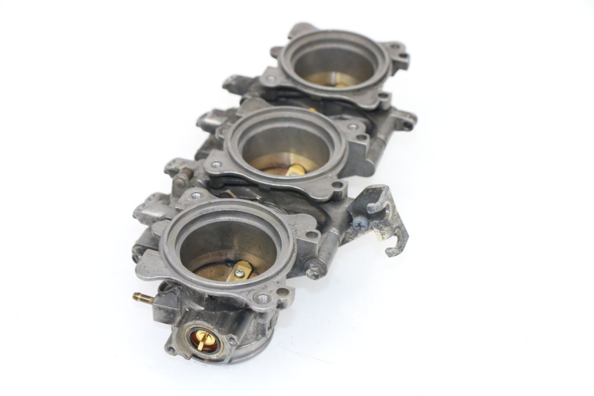 photo de INJECTION THROTTLE BODIES TRIUMPH STREET TRIPLE 675 (2007 - 2012) - Component detail