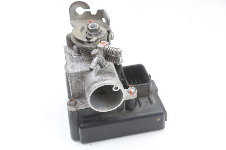 photo de INJECTION THROTTLE BODIES KYMCO SUPER 8 4T 50 (2021 - 2024) - Technical close-up