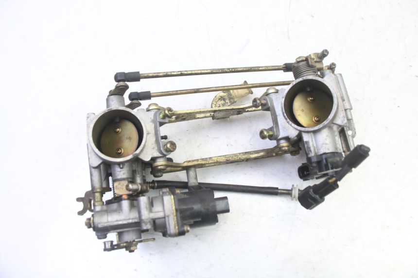 photo de INJECTION THROTTLE BODIES SUZUKI SV S 650 (2003 - 2009) - Technical close-up