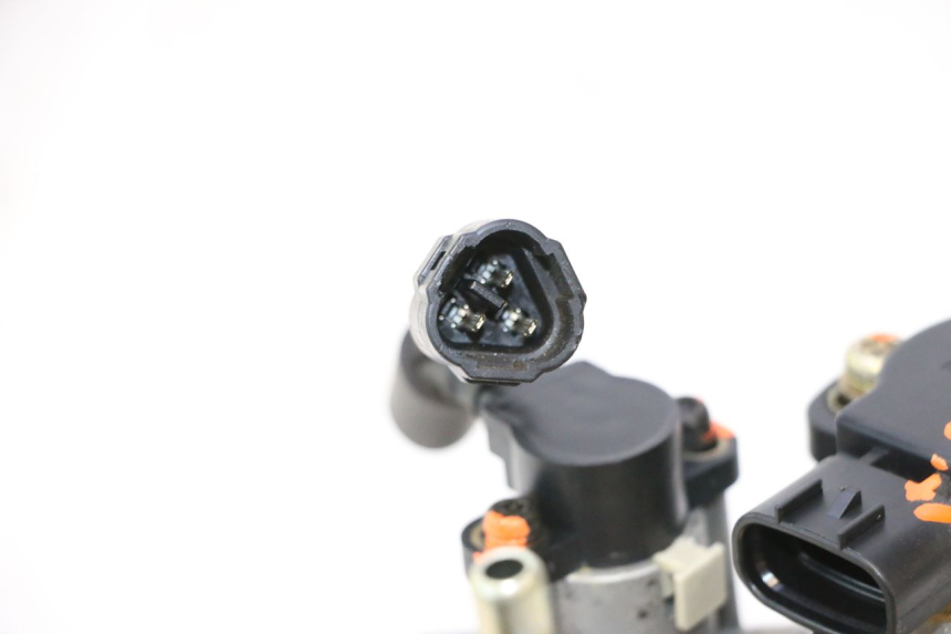 photo de INJECTION THROTTLE BODIES SUZUKI SV S 650 (2003 - 2009) - Technical close-up