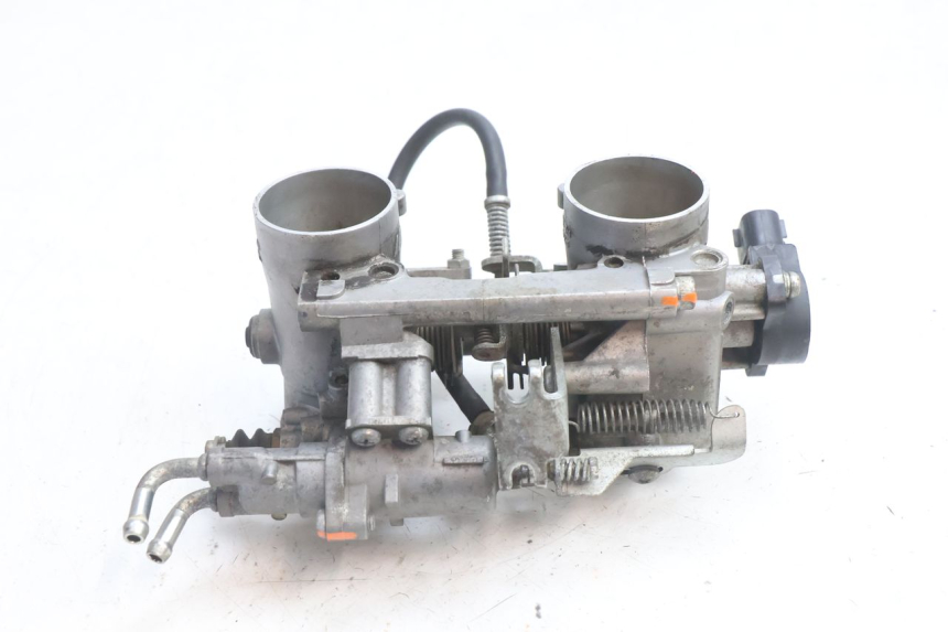photo de INJECTION THROTTLE BODIES YAMAHA TDM ABS 900 (2002 - 2014) - Technical close-up