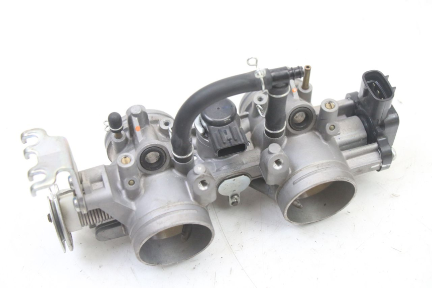 photo de INJECTION THROTTLE BODIES YAMAHA TRACER 7 700 (2020 - 2024) - Alternative perspective