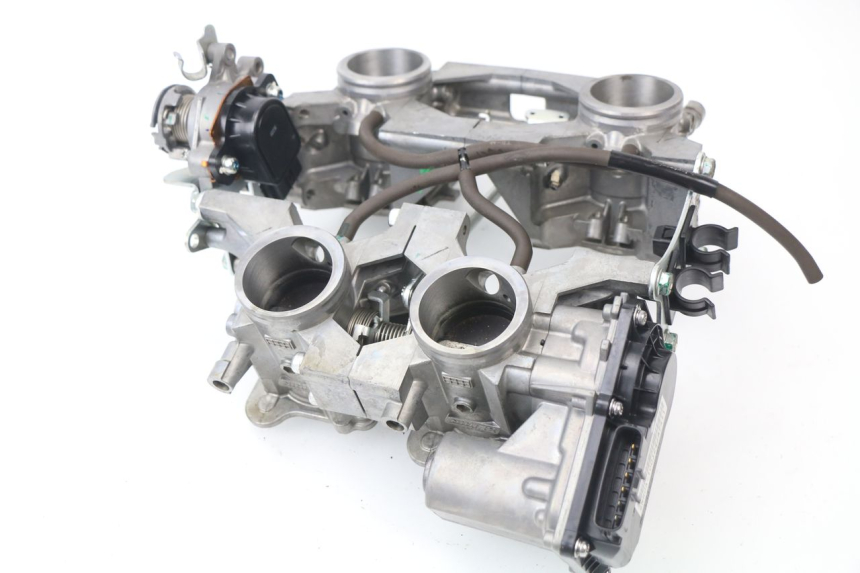 photo de INJECTION THROTTLE BODIES HONDA VFR F 1200 (2010 - 2015) - Zoom on usage condition