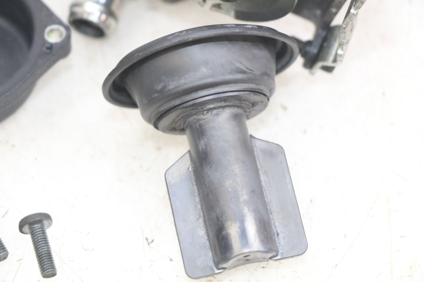 photo de INJECTION YAMAHA X-MAX XMAX 250 (2006 - 2009) - Detailed visual inspection