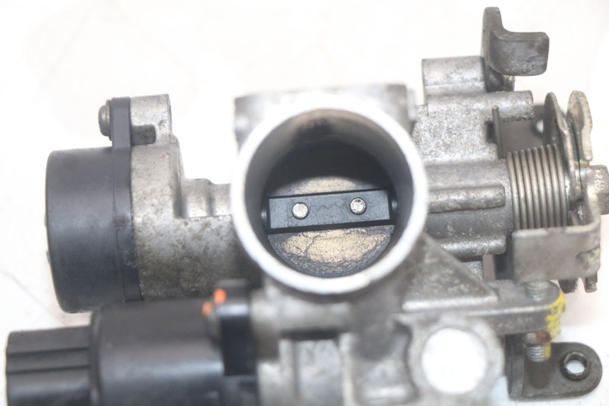 photo de INJECTION YAMAHA XMAX X-MAX 125 (2006 - 2009) - Fixing points details